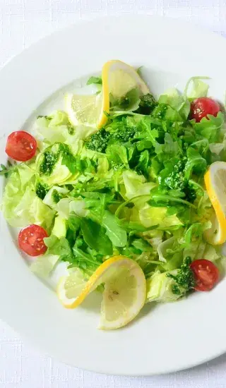 Salát z řapíkatého celeru