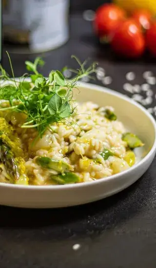 Lehké krémové rizoto s hráškem a parmazánem