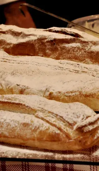 Štrůdl z jogurtového těsta