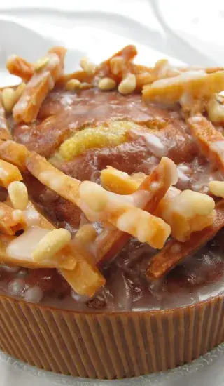 Jablečný dort s ořechy