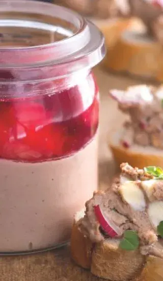 Telecí paštika pod ovocným želé