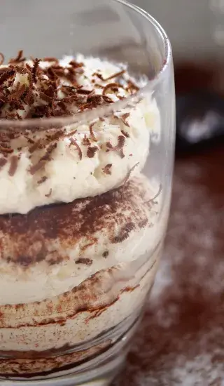 Nadýchané tiramisu s jogurtem