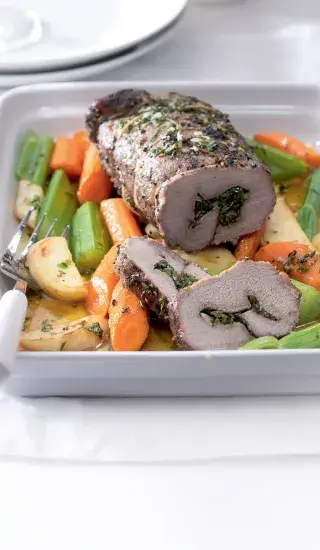 Kančí roláda s bylinkami a pancettou