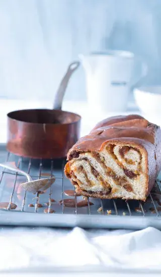 Rozinkovo-ořechová babka