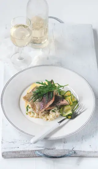 Opékaný pstruh na rukolovém rizotu