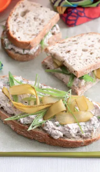 Jednoduchá rybí pomazánka ze sardinek