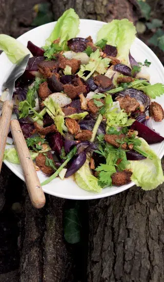 Salát s pečenou řepou