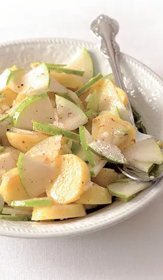 Bramborový salát s hruškami