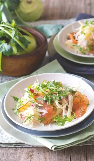 Salát s marinovaným lososem