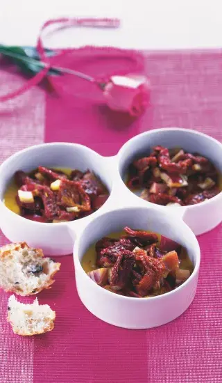 Ostrá salsa ze sušených rajčat