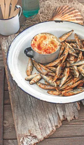 Sardelky s fazolovo-artyčokovým dipem