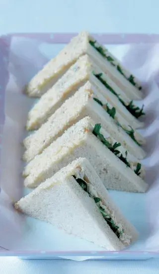 Sendviče s kuřetem a rukolou