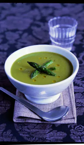 Klasická chřestová polévka