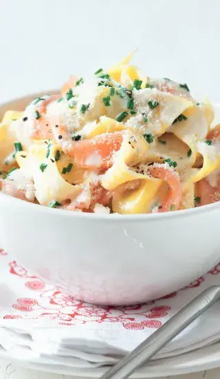 Omáčka bez vaření: smetana & uzený losos