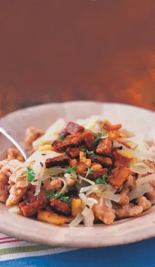 Špaldové halušky se zelím a tempehem