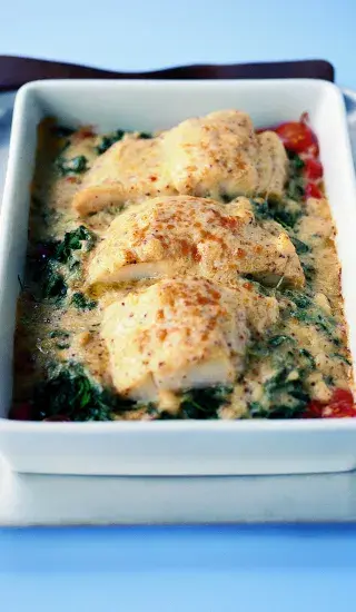 Uzená ryba s rajčaty