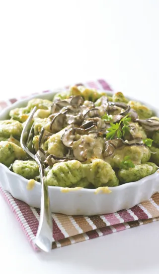 Špenátové noky s houbami