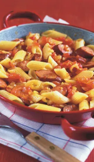 Šťavnaté těstoviny s klobáskou