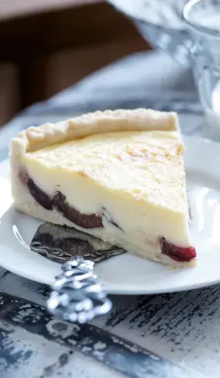 Švestkový koláč s vanilkovým krémem