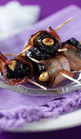 Švestky ve slanině plněné mandlí