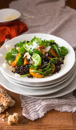 Teplý dýňovo-čočkový salát