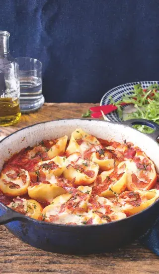 Těstovinové mušle plněné ricottou a salámem