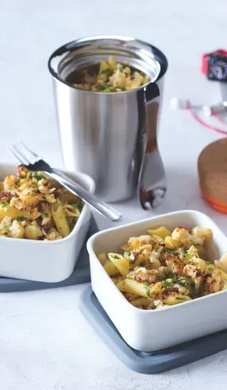 Těstoviny ‚carbonara‘ s květákem