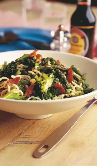 Čínské nudle se zeleninou