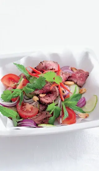 Thajský salát s roštěnkou