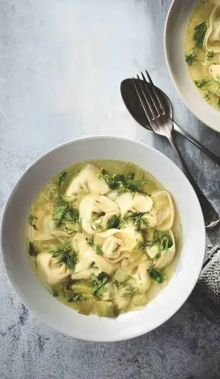 Tortellini ve vývaru s pórkem