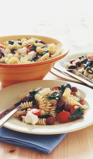 Řecký těstovinový salát