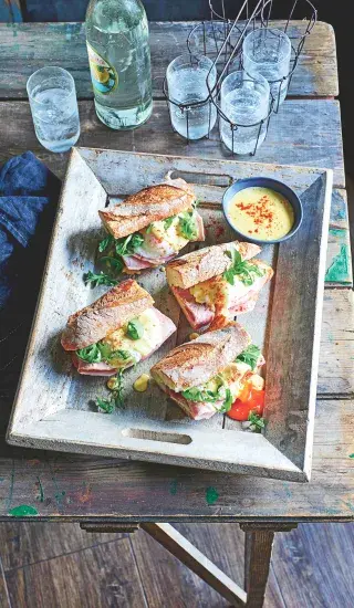 Vejce Benedikt v bagetě