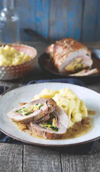 Vepřová roláda s bramborovou kaší