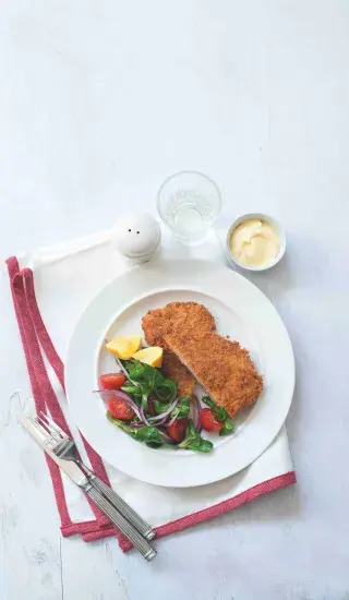 Vepřový řízek s polníčkovým salátem