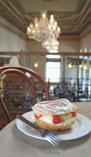 Karamelový větrník