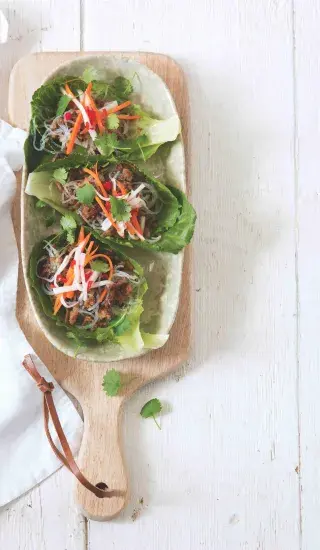 Vietnamské vepřové v salátu