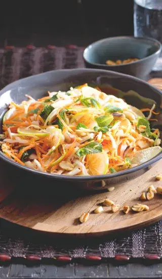 Vietnamský karotkový salát