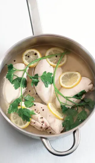 Základní pošírovaná kuřecí prsa