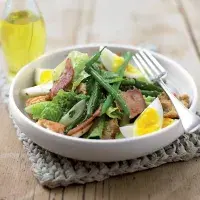 Teplý salát s vejci