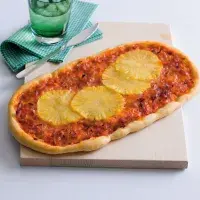 Pizza se šunkou a ananasem