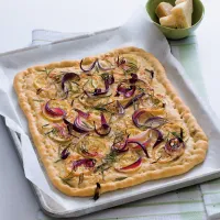 Pizza se sýrem a citronem