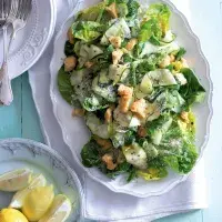 Cuketový salát s krutony