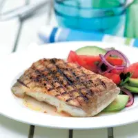 Grilovaná ryba s avokádovou salsou