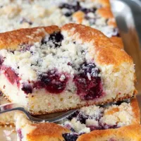 Dezert na víkend: ovoce s křupavou drobenkou