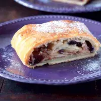 Jablkový závin z jogurtového těsta Jablkový závin z jogurtového těsta