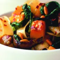 Pestré zeleninové těstoviny