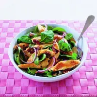 Teplý kuřecí salát s citronem a tymiánem