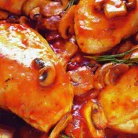 Kuře s houbami a medem