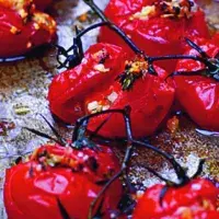 Rajčata pečená s česnekem a tymiánem Rajčata pečená s česnekem a tymiánem