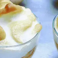 Sněhová pěna s ovocem